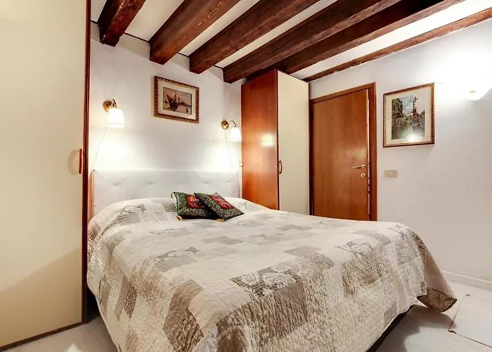 Leo Apartment Loc-03081